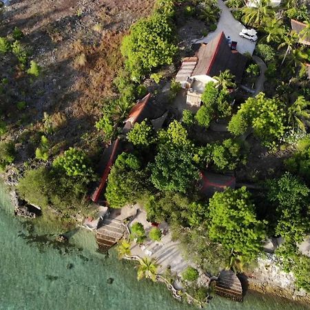 Moalboal T Breeze Coastal Resort Bagian luar foto
