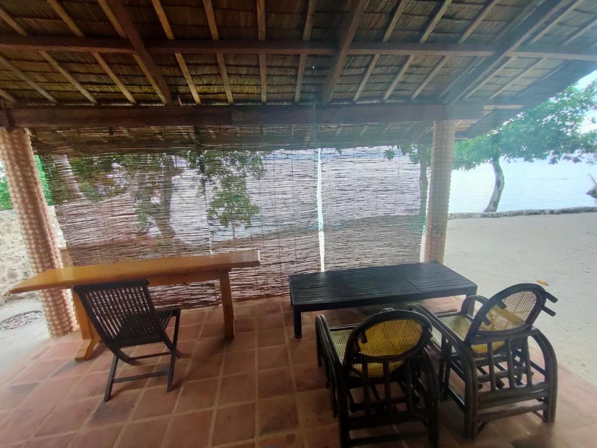 Moalboal T Breeze Coastal Resort Bagian luar foto