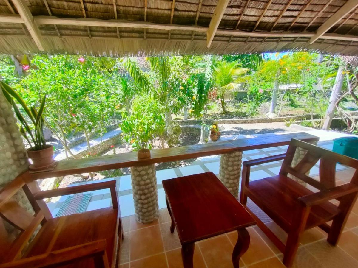 Moalboal T Breeze Coastal Resort Bagian luar foto