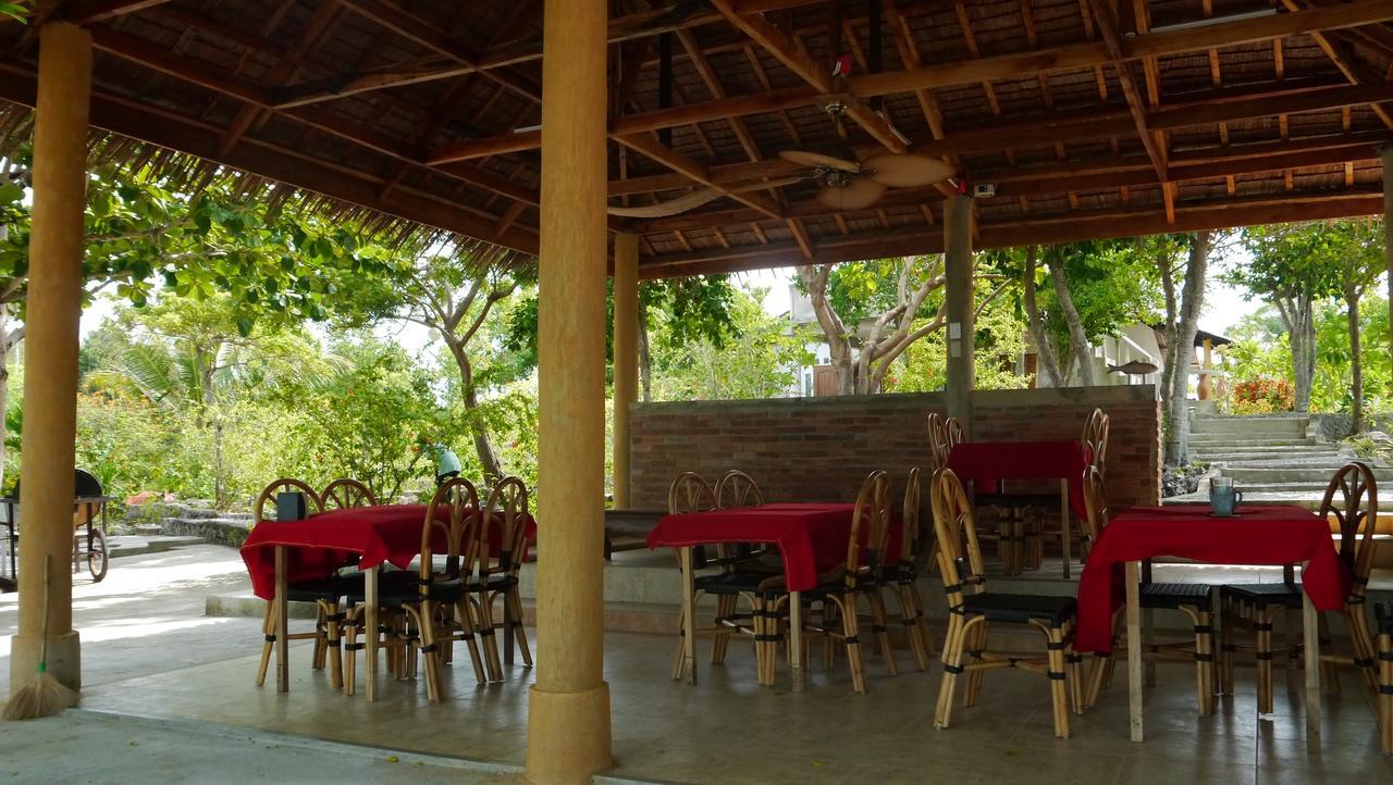 Moalboal T Breeze Coastal Resort Bagian luar foto