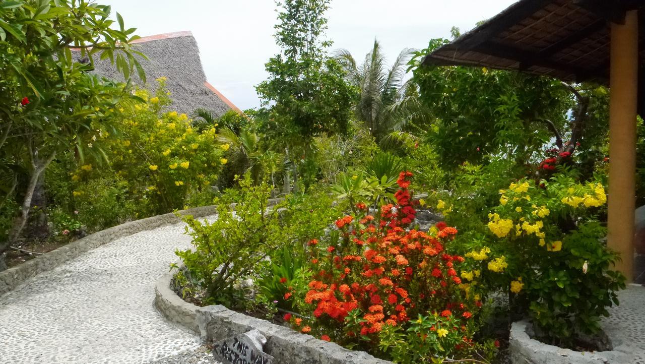 Moalboal T Breeze Coastal Resort Bagian luar foto