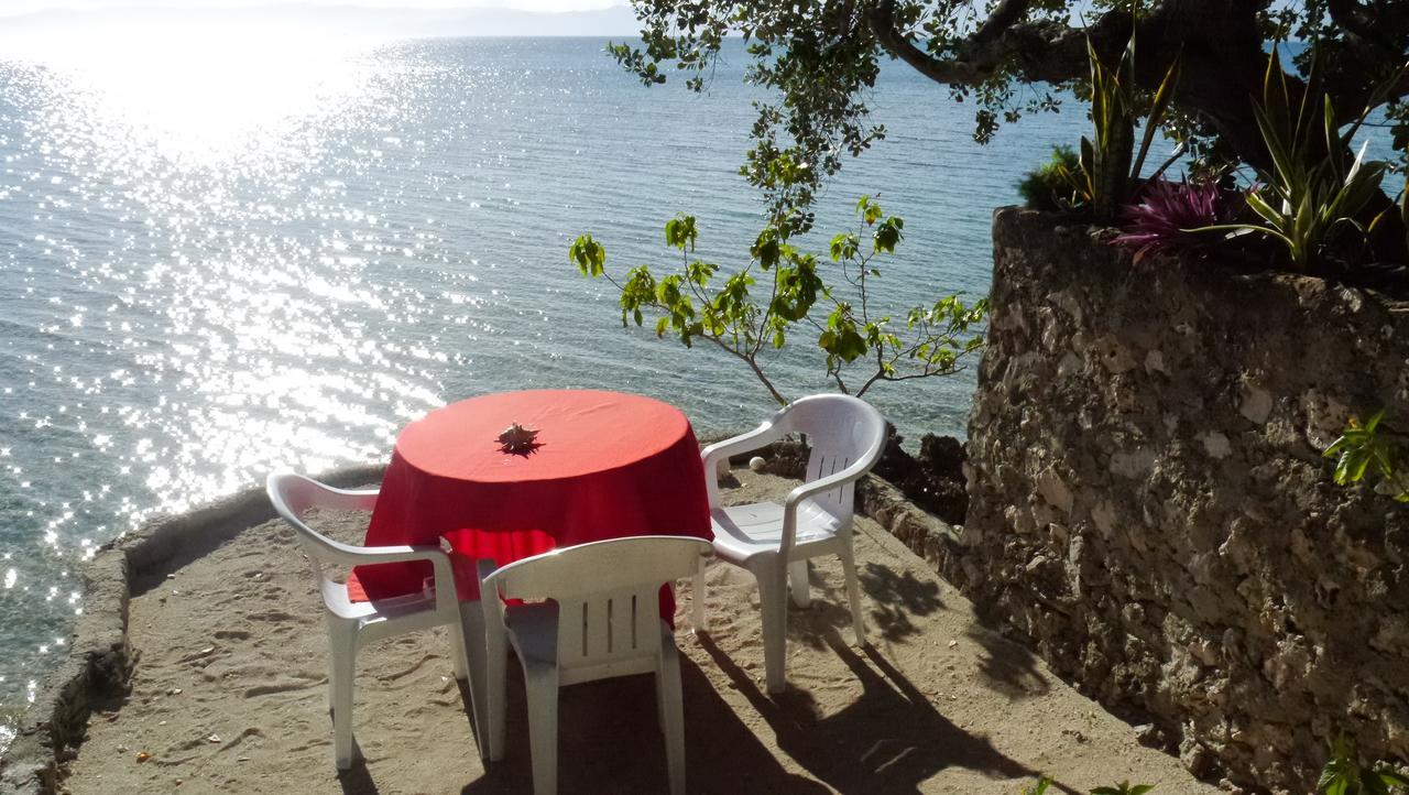 Moalboal T Breeze Coastal Resort Bagian luar foto