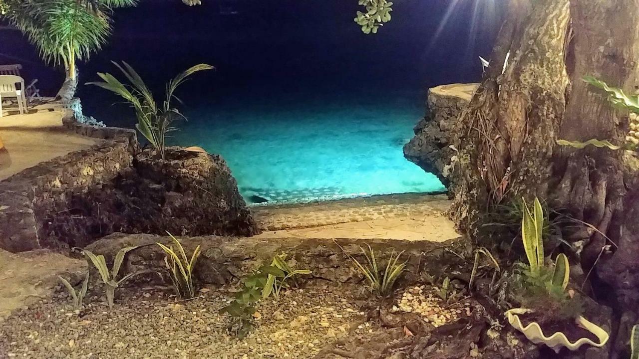 Moalboal T Breeze Coastal Resort Bagian luar foto