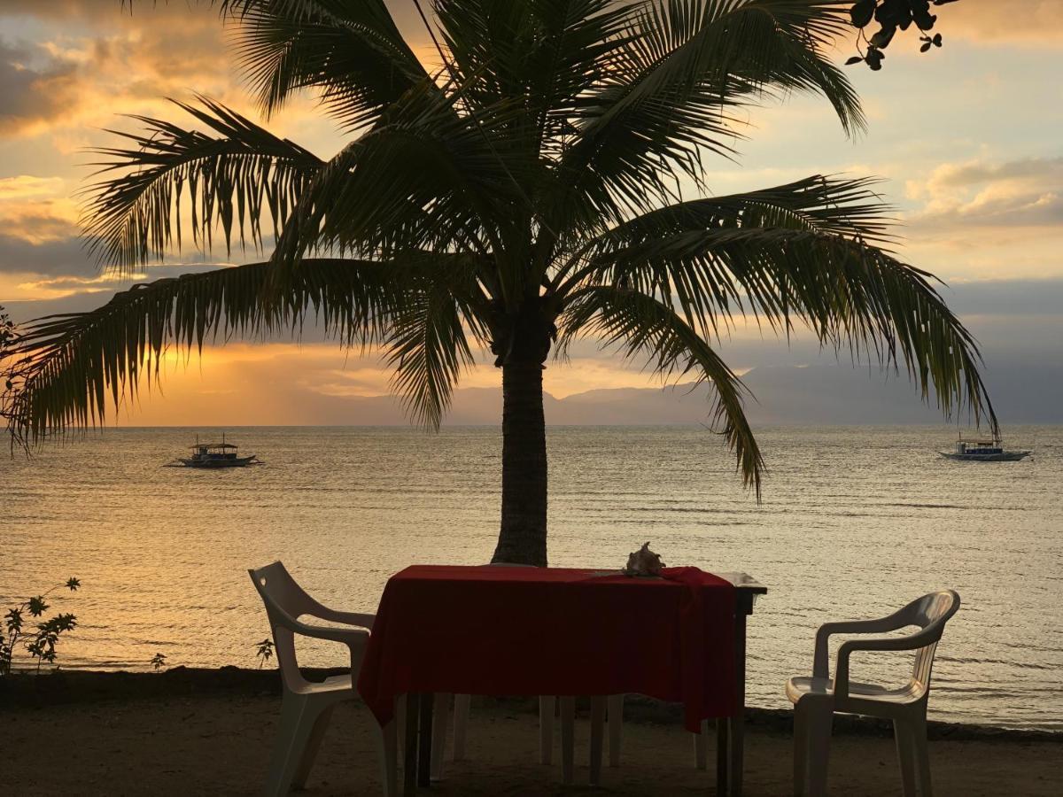 Moalboal T Breeze Coastal Resort Bagian luar foto