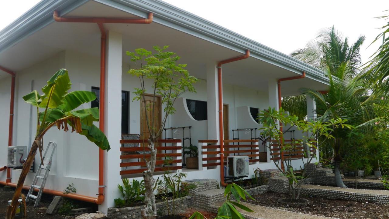 Moalboal T Breeze Coastal Resort Bagian luar foto